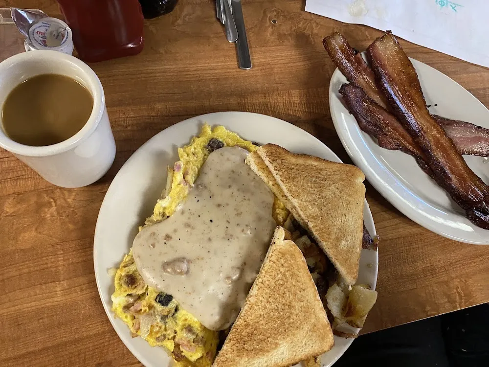 Farmers Omelet with Gravy